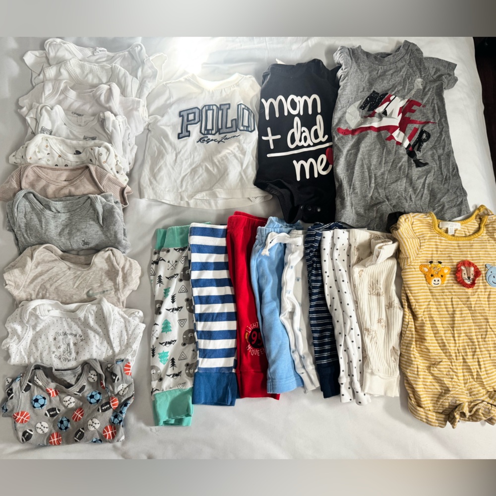 Bundle baby’s clothes !